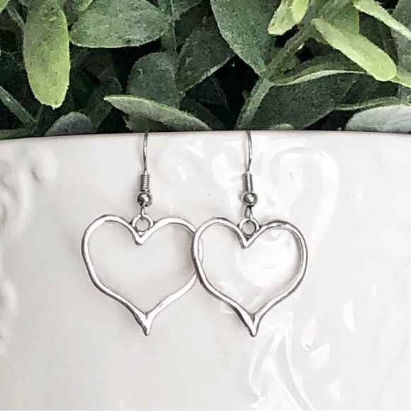 New Melting Heart Hoop Earrings Dangling Drop Skeleton Outline Love Geometric - Picture 5 of 5